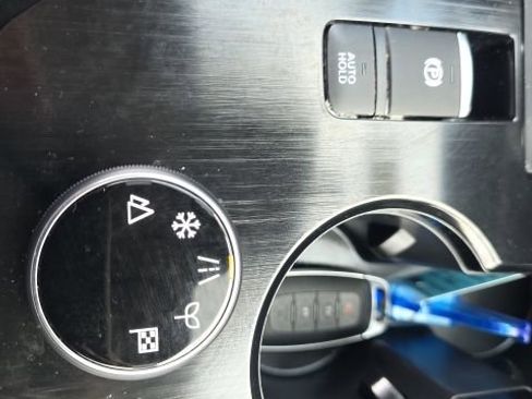 Used 2023 Nissan Rogue SV image 22