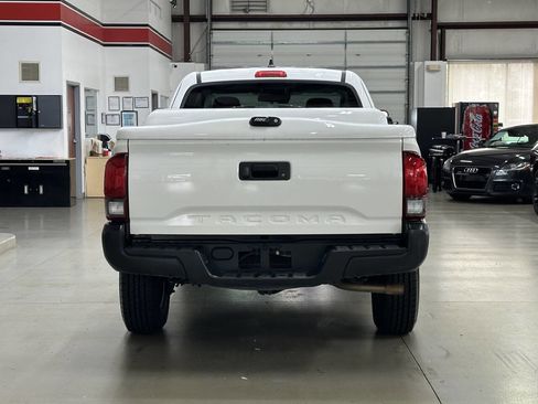Used 2020 Toyota Tacoma SR image 3