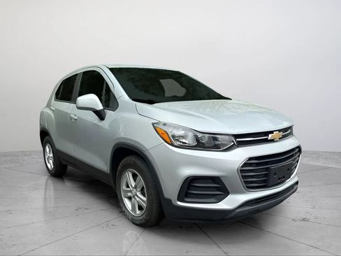 Used 2020 Chevrolet Trax LS w/ Tint and Cruise Package image 21