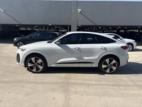 New 2025 Audi SQ5 Premium Plus image 9