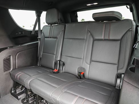 Used 2024 Chevrolet Suburban RST w/ Luxury Package AWD/4WD image 19