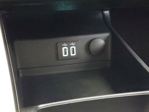 Used 2020 Ford Fusion SE image 26