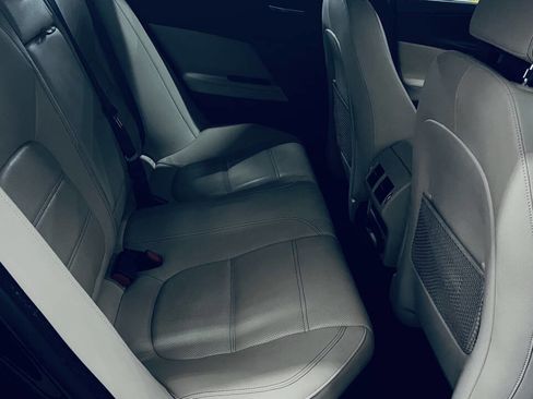 Used 2019 Jaguar XE Prestige RWD image 20