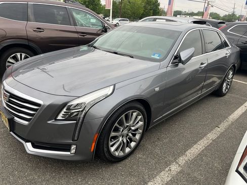 Used 2018 Cadillac CT6 Luxury AWD/4WD image 2