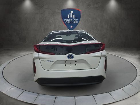 Used 2019 Toyota Prius Prime Premium image 4