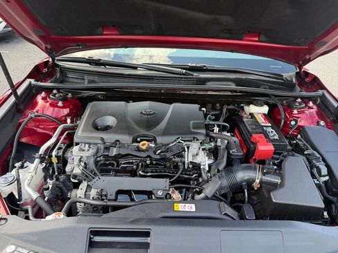 Used 2018 Toyota Camry SE w/ Moonroof Package FWD image 33