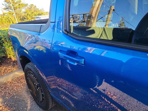 Used 2025 Ford Maverick Lobo image 13