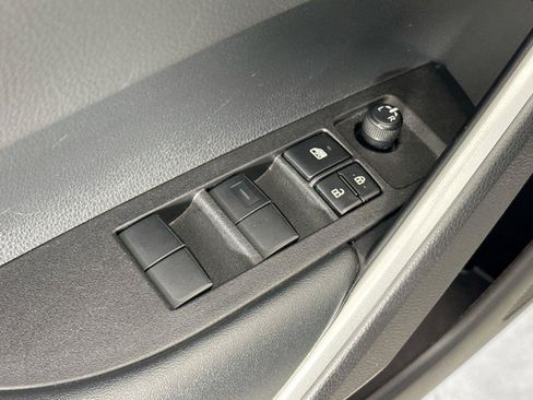 Certified 2025 Toyota Corolla Cross XLE AWD/4WD image 29