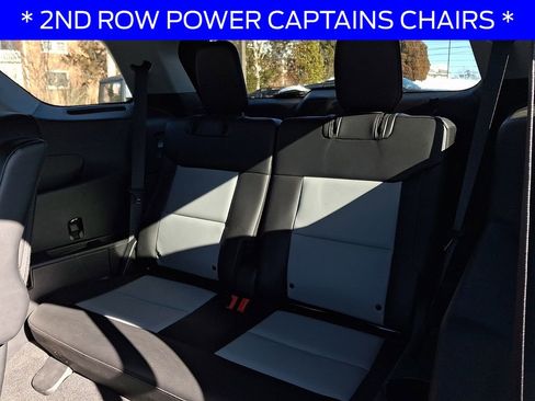 Used 2022 Ford Explorer XLT w/ Equipment Group 202A image 10