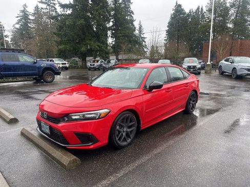 Used 2024 Honda Civic Sport image 2