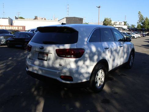 Used 2020 Kia Sorento LX FWD image 7