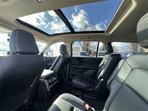 Certified 2023 Lincoln Aviator AWD w/ Premium Package image 11