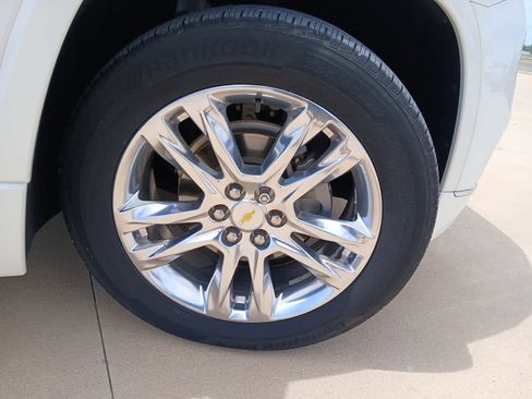 Used 2020 Chevrolet Traverse High Country AWD/4WD image 13