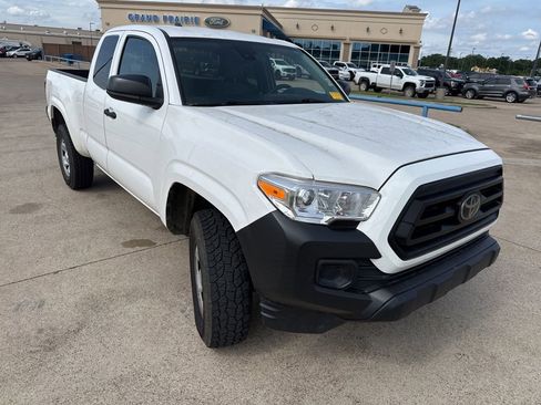 Used 2021 Toyota Tacoma SR AWD/4WD image 17