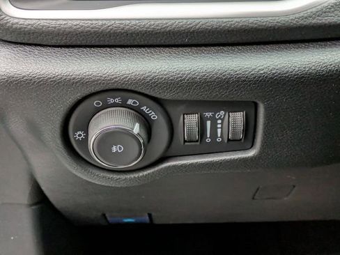New 2026 Chrysler Pacifica Select w/ S Appearance Package FWD image 19