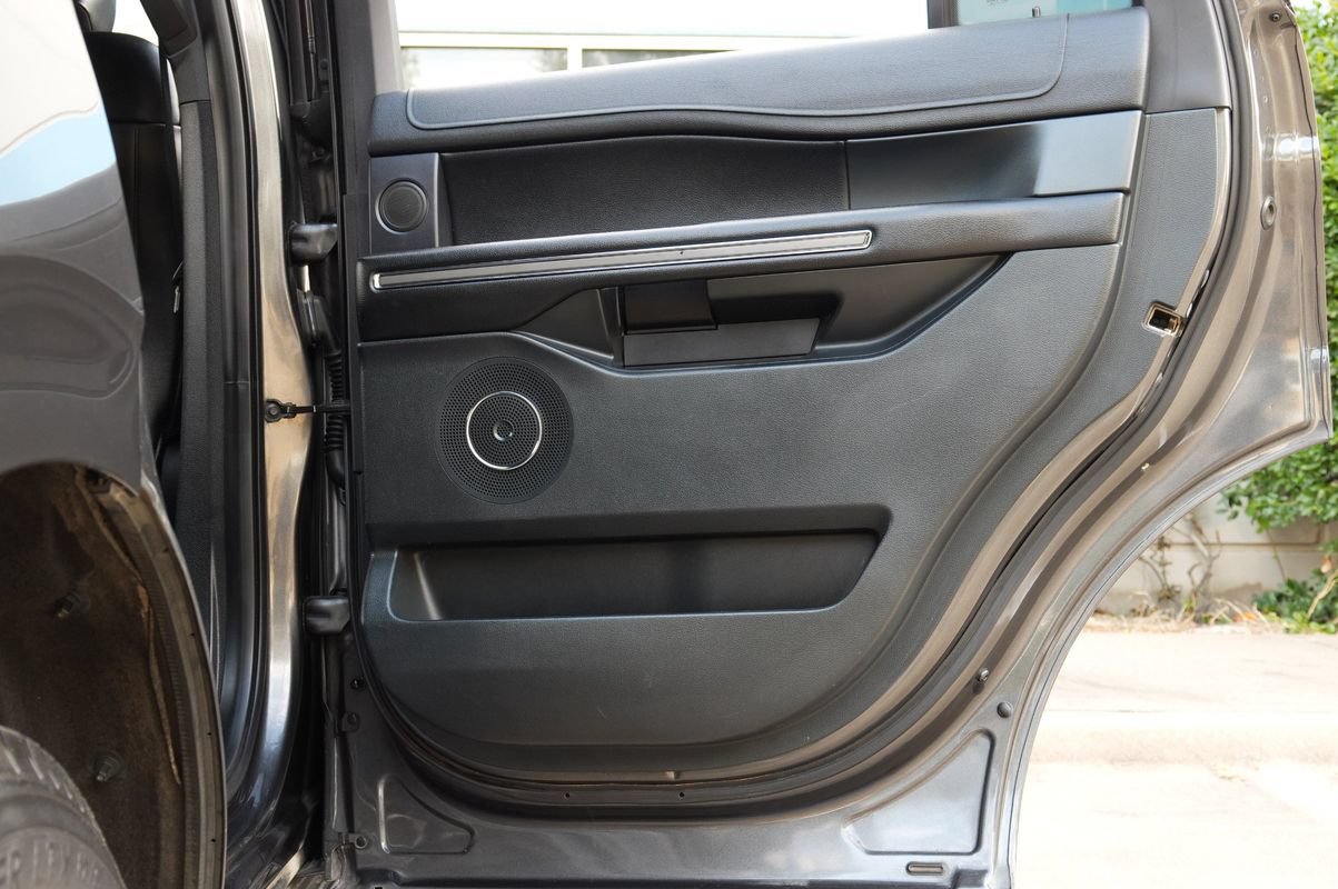 Used 2018 Ford Expedition XLT w/ Equipment Group 201A RWD image 39