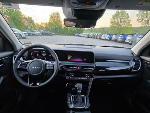 New 2026 Kia Seltos S AWD/4WD image 17