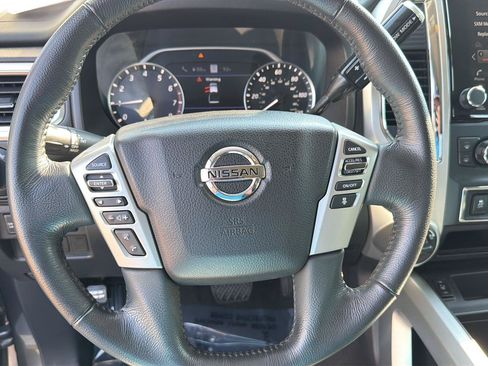 Used 2021 Nissan Titan SV w/ SV Convenience Package AWD/4WD image 20