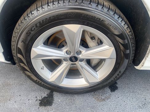 Used 2025 Audi Q7 3.0T Premium w/ Convenience Package image 7