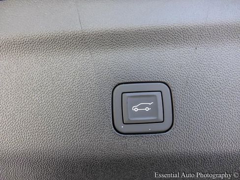 New 2026 GMC Yukon Denali w/ Sun & Power Step Package image 27
