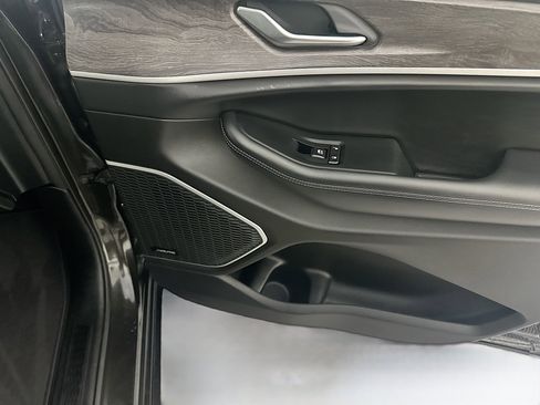 Used 2021 Jeep Grand Cherokee L Limited image 31