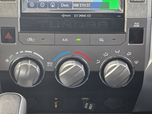 Used 2018 Toyota Tundra SR5 image 15