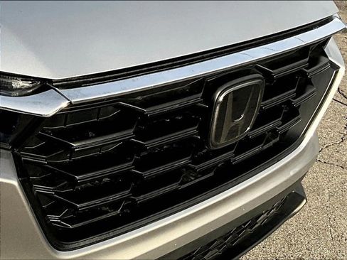 Used 2023 Honda CR-V LX image 26