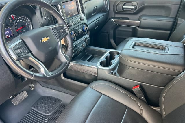 Used 2022 Chevrolet Silverado 2500 LTZ w/ LTZ Convenience Package AWD/4WD image 10