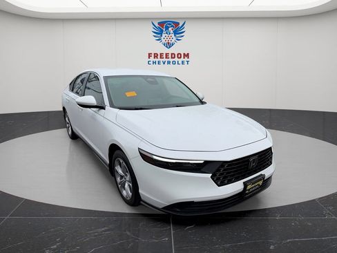 Used 2025 Honda Accord LX image 7