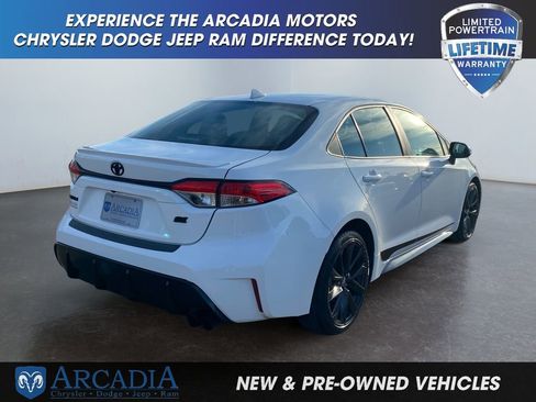 Used 2023 Toyota Corolla SE FWD image 5