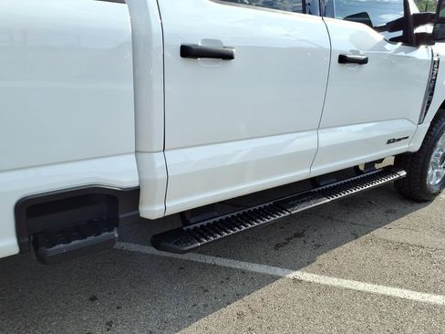 Certified 2024 Ford F250 XLT AWD/4WD image 8