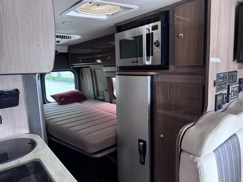 Used 2016 RAM ProMaster 3500 w/ Premium Appearance Group image 16