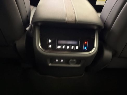 New 2026 Nissan Armada SL w/ Captain's Chari Seat Package AWD/4WD image 22