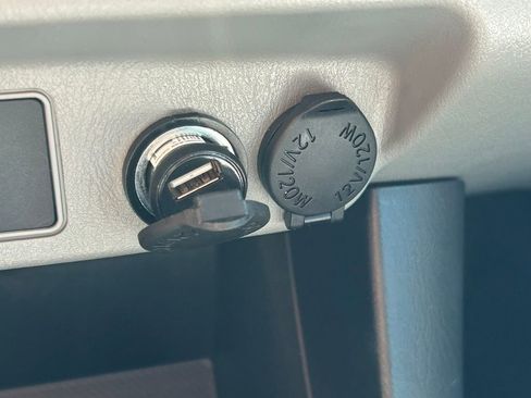 Used 2013 Toyota Tacoma 4x4 Access Cab V6 w/ SR5 Pkg image 27