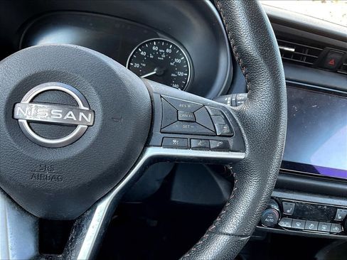 Used 2023 Nissan Kicks SR w/ SR Premium Package image 16
