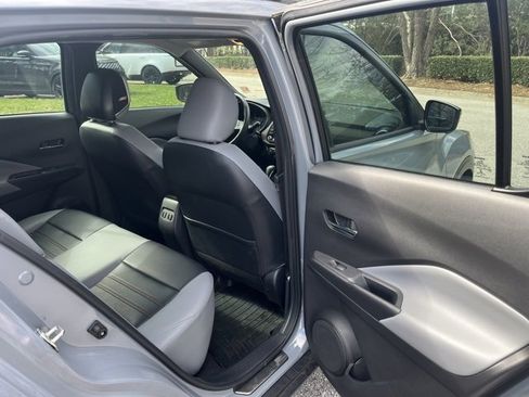 Used 2022 Nissan Kicks SR w/ Premium Package image 12