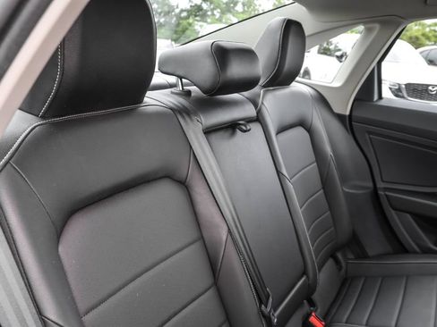 Certified 2023 Volkswagen Jetta SE FWD image 29