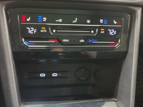 Used 2025 Volkswagen Taos SEL w/ Black Wheel Plus Package image 22