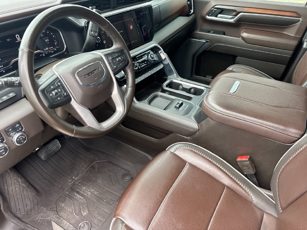 Used 2024 GMC Sierra 3500 Denali w/ Technology Package AWD/4WD image 10