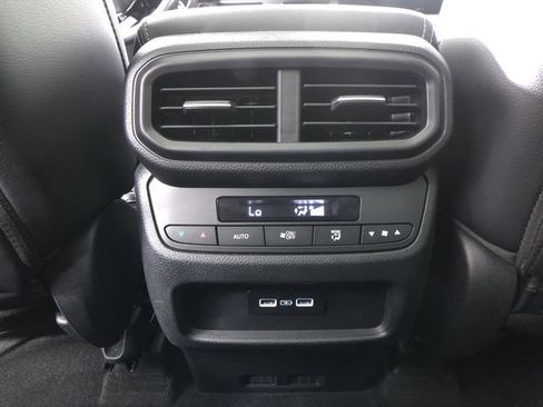 Used 2023 Honda Pilot Touring image 24