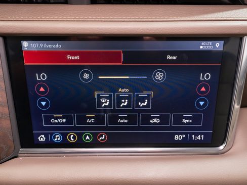 Used 2021 GMC Yukon XL Denali AWD/4WD image 21