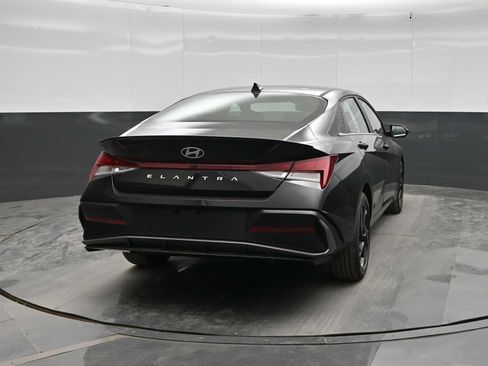 New 2026 Hyundai Elantra SEL Sport Premium FWD image 6
