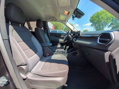 Used 2025 Chevrolet TrailBlazer LT AWD/4WD image 30