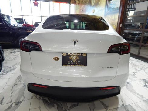 Used 2023 Tesla Model Y Long Range image 4