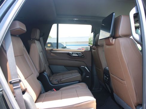 New 2026 Chevrolet Tahoe High Country AWD/4WD image 35