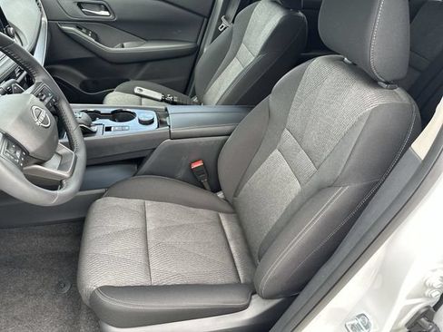 Used 2026 Nissan Rogue SV w/ Cold Weather Package AWD/4WD image 15