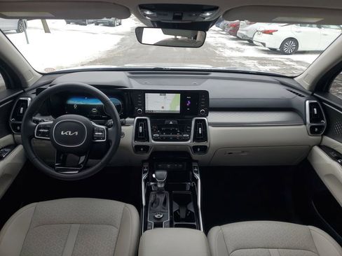 Used 2023 Kia Sorento SX image 27