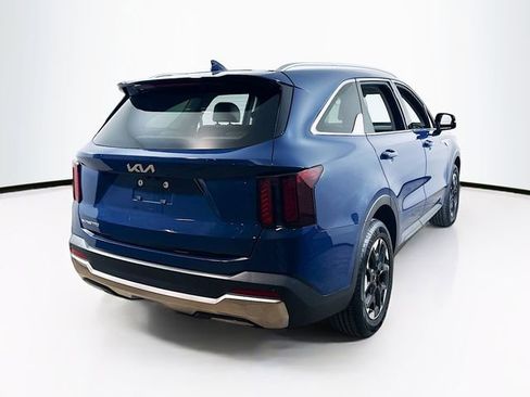 Used 2025 Kia Sorento S w/ Panoramic Sunroof Package image 10