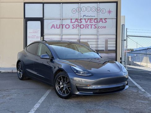 Used 2021 Tesla Model 3 Long Range image 1