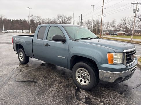 Used 2011 GMC Sierra 1500 W/T w/ Work Truck Preferred Package image 3